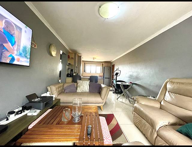 2 BEDROOM APARTMENT FOR SALE IN MONTCLAIR